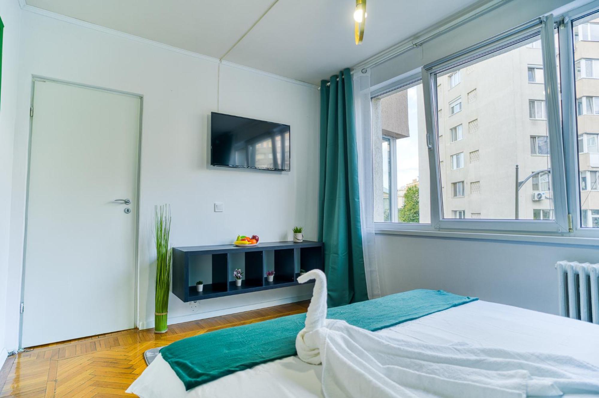 Hacienda Royal Palace - Central Designer Apartment Bucharest Exterior photo