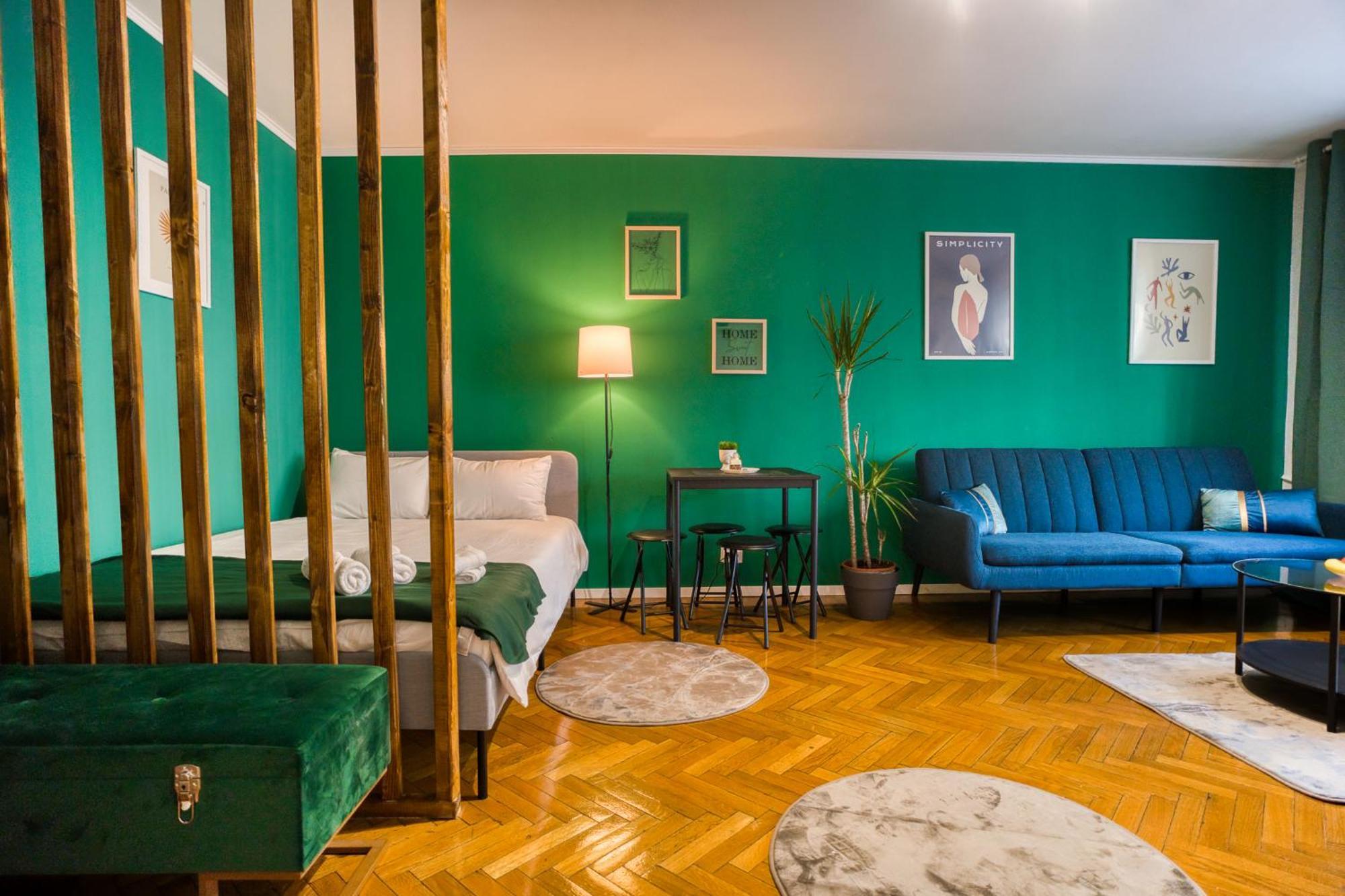 Hacienda Royal Palace - Central Designer Apartment Bucharest Exterior photo